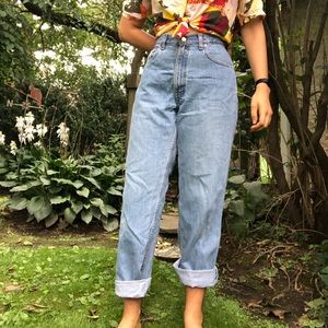 Levi’s High-Waisted Jeans